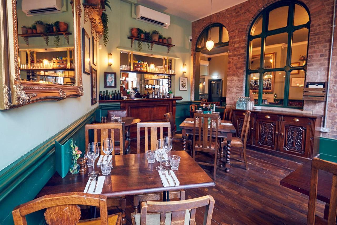 The Old Coffee Tavern Warwick  Camera foto
